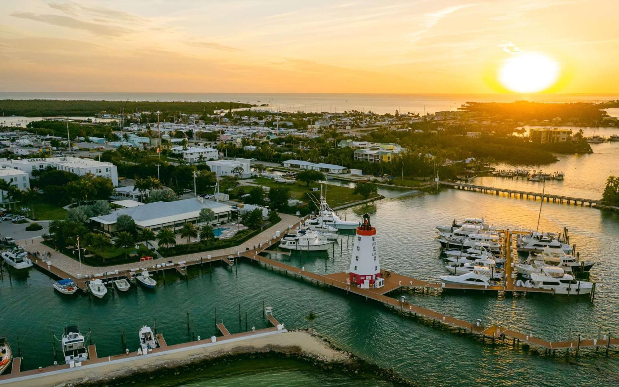 Faro Blanco Resort & Yacht Club Marathon, Curio By Hilton Exterior photo
