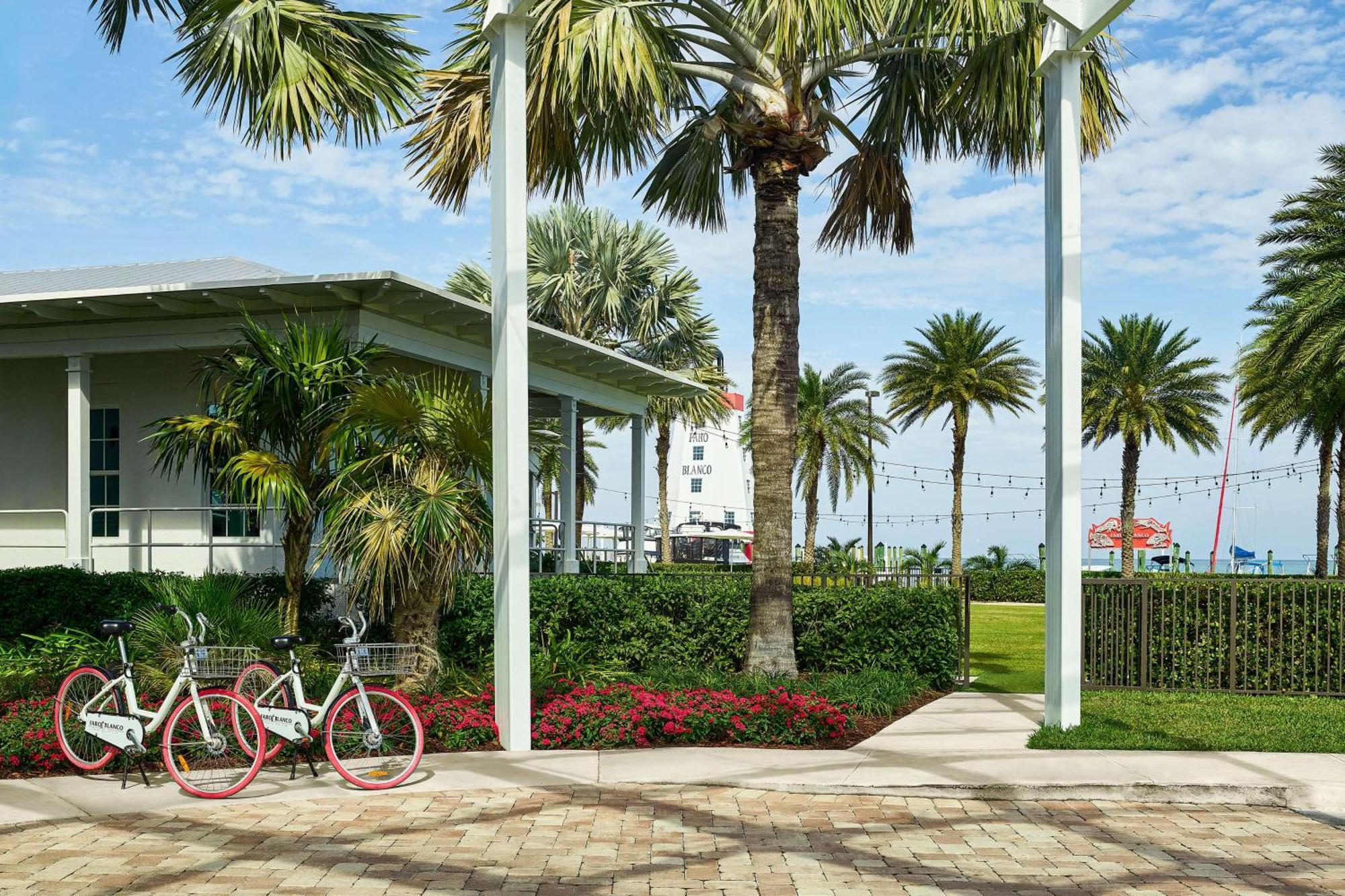 Faro Blanco Resort & Yacht Club Marathon, Curio By Hilton Exterior photo