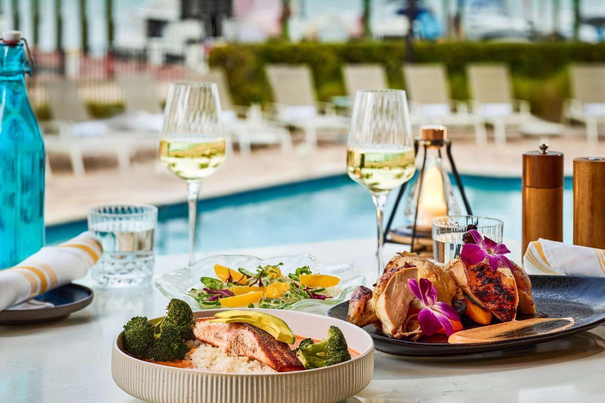 Faro Blanco Resort & Yacht Club Marathon, Curio By Hilton Exterior photo